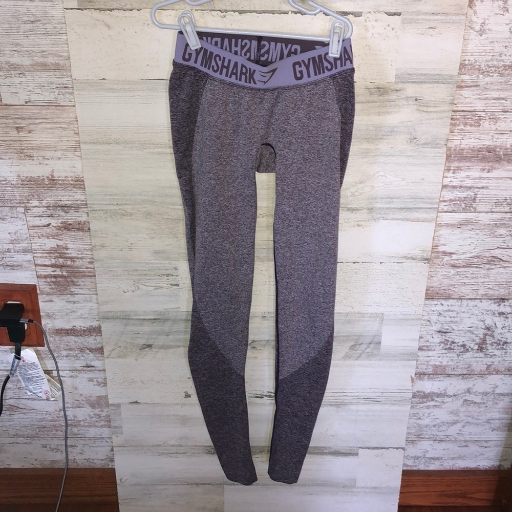 Gymshark Dry Moisture Management Flex Leggings purple and gray leggings size SM‍